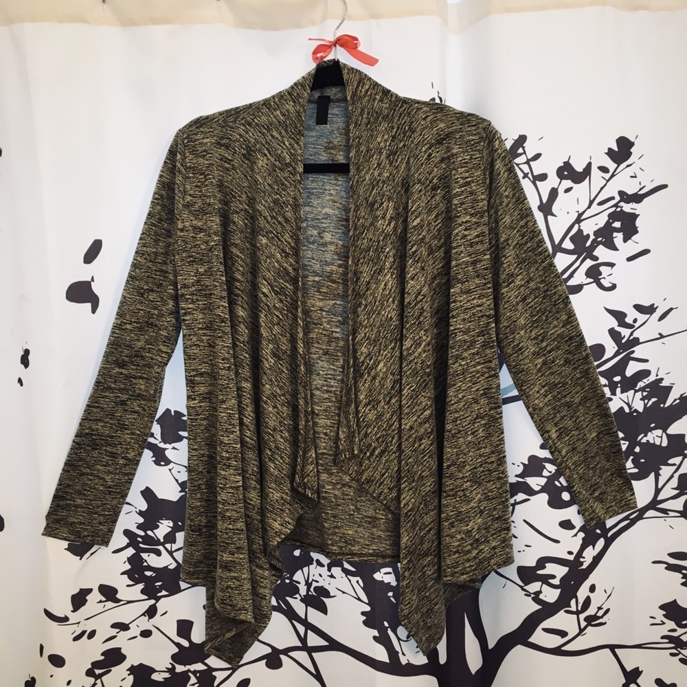 Gray and black marked cardigan
